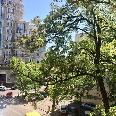 2-Kh Kom-Ia Kvartira V Tsentre Odessy Odessa Exterior foto